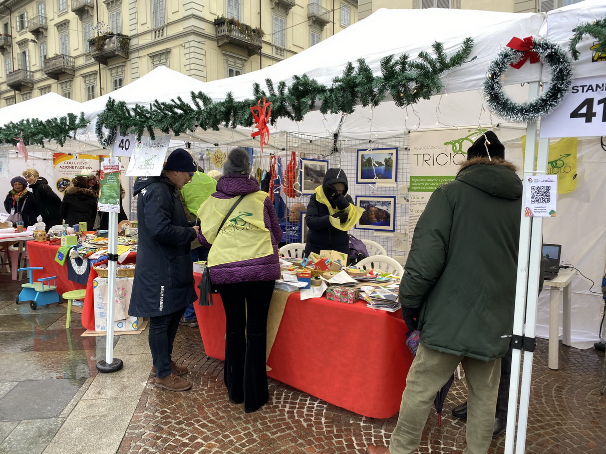 Visitatori allo stand Visitatori allo stand