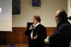 L'Assessore Silvia Di Crescenzo saluta i partecipanti alla serata